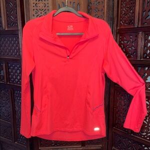 NWOT CHAMPION SEMI FITTED Women's Hot Pink Athletic Top.  Size Large.